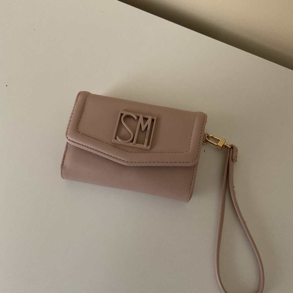 Women's Pink Wristlet